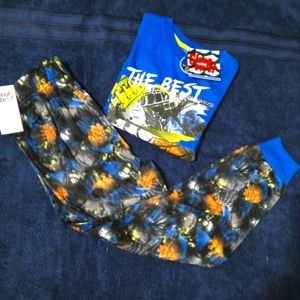 Sleep On It Blue color 2 pieces shirt/pants sleeping set Boys S 6/7